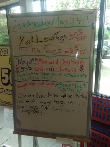 Thrift Store «The Salvation Army Family Store & Donation Center», reviews and photos, 5875 Middlebelt Rd, Romulus, MI 48174, USA