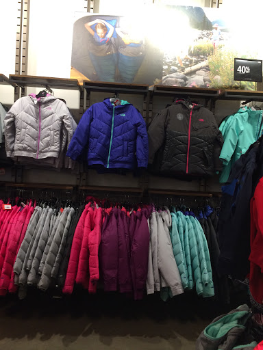Clothing Store «The North Face Outlet», reviews and photos, 1155 Buck Creek Rd, Simpsonville, KY 40067, USA