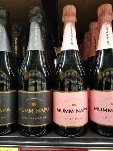 Liquor Store «Gold Crown Liquors Store», reviews and photos, 3425 N Clark St, Chicago, IL 60657, USA