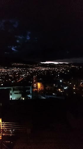 Opiniones de De Los Nogales Y Jose Felix Barreiro Esq en Quito - Pub