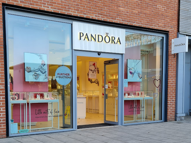 Comments and reviews of Pandora Hereford