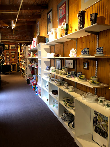 Consignment Shop «Consignment Gallery at 56», reviews and photos, 56 Sterling St, Clinton, MA 01510, USA