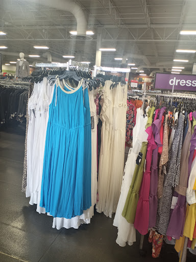 Clothing Store «K&G Fashion Superstore», reviews and photos, 3393 Steelyard Dr, Cleveland, OH 44109, USA