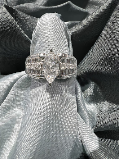 Wholesale Jeweler «Downtown Goldsmith», reviews and photos, 139 N Woodland Blvd, DeLand, FL 32720, USA