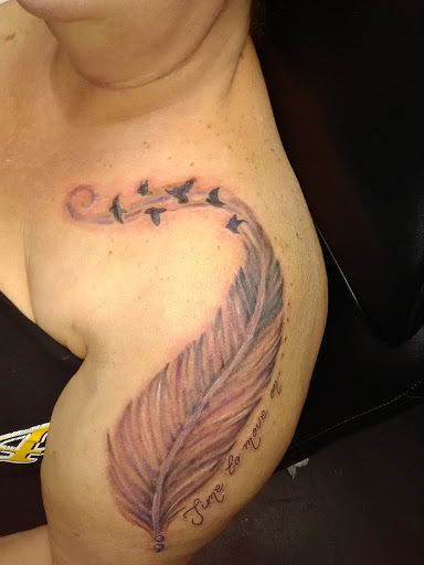 Tattoo Shop «Yes, It Hurts! and American Tradition Tattoos», reviews and photos, 14 SC-128, Beaufort, SC 29906, USA