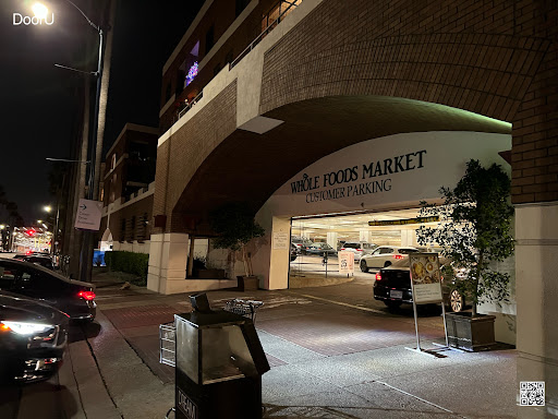 Grocery Store «Whole Foods Market», reviews and photos, 239 N Crescent Dr, Beverly Hills, CA 90210, USA