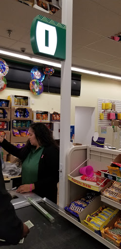 Dollar Store «Dollar Tree», reviews and photos, 125 Essex St, Maywood, NJ 07607, USA