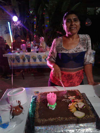 Pozoleria a la Leña TIA SILVIA - Celerino Manzanares, 62984 Tlaquiltenango, Morelos, Mexico