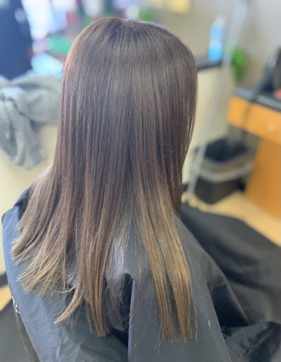 Hair Salon «Fantastic Sams Cut & Color», reviews and photos, 923 10th St, Floresville, TX 78114, USA