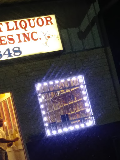 A & A Discount Liquor and Beverages, 2331 NW 10th St, Ocala, FL 34475, USA, 