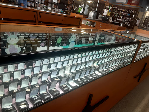 Pawn Shop «P&A Pawn And Gun», reviews and photos, 150 1st Ave E, Hendersonville, NC 28792, USA