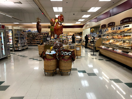 Grocery Store «Stop & Shop», reviews and photos, 24 Summerfield Blvd, Dayton, NJ 08810, USA