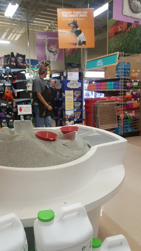 Pet Supply Store «Petco Animal Supplies», reviews and photos, 1429 W Pacheco Blvd, Los Banos, CA 93635, USA