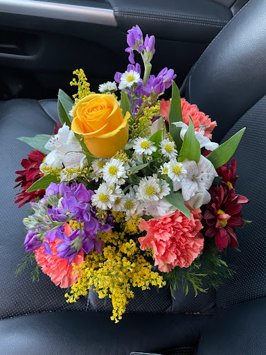 Florist «Watertown Florist Shop», reviews and photos, 449 Main St, Watertown, MA 02472, USA