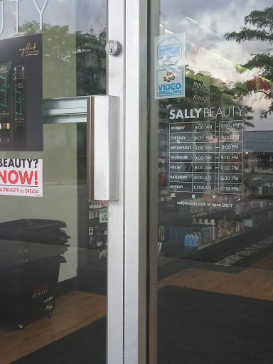 Sally Beauty, 4200 S 76th St, Greenfield, WI 53220, USA, 