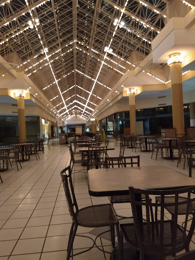 Movie Theater «Regal Cinemas Shoppingtown Mall 14», reviews and photos, 3649 Erie Blvd E, Syracuse, NY 13214, USA