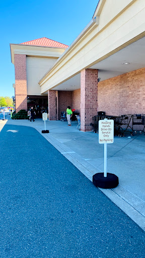 Shopping Mall «Brandywine Square Shopping Center», reviews and photos, Quarry Rd & U.S. 30, Downingtown, PA 19335, USA