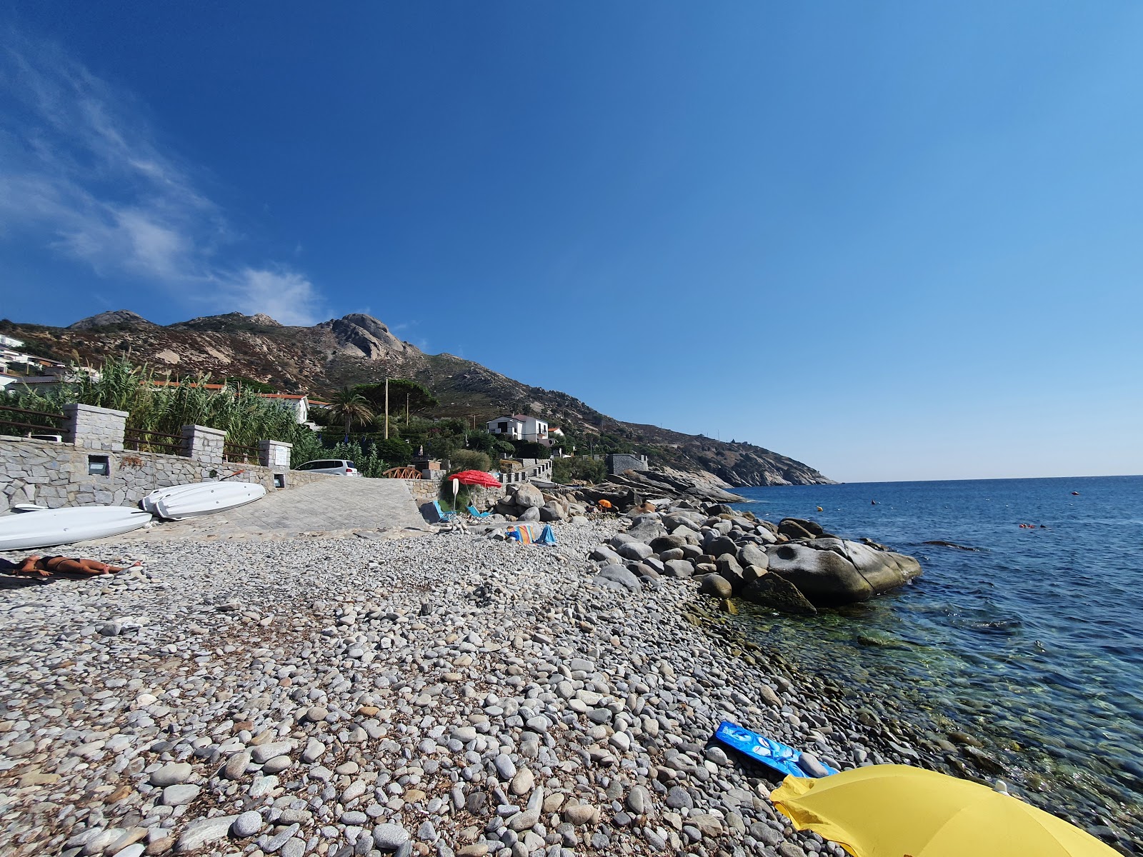 Foto af Spiaggia di Pomonte vildt område