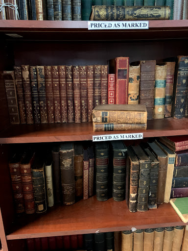 Used Book Store «Atlanta Vintage Books», reviews and photos, 3660 Clairmont Rd, Atlanta, GA 30341, USA