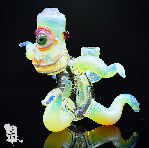 Tobacco Shop «La Tia Smoke Shop», reviews and photos, 154 Maverick St, East Boston, MA 02128, USA