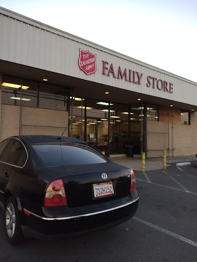 Thrift Store «The Salvation Army Family Store and Donation Center», reviews and photos, 1100 N La Palma Pkwy, Anaheim, CA 92801, USA
