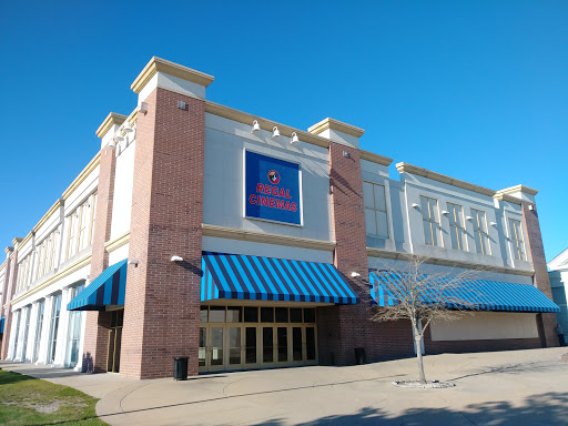 Movie Theater «Regal Cinemas Cape Cod Mall 12», reviews and photos, 793 Massachusetts 132, Hyannis, MA 02601, USA