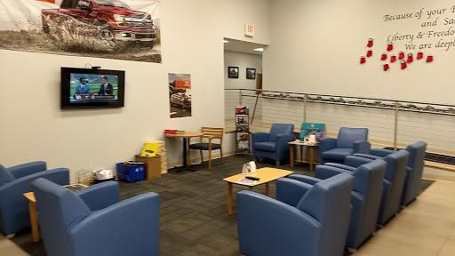 Used Car Dealer «Ashland Ford Chrysler», reviews and photos, 28715 US-2, Ashland, WI 54806, USA