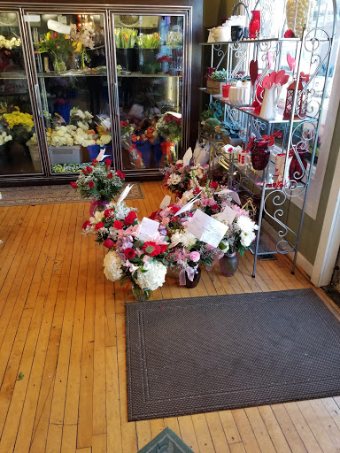 Florist «Agnew Florist-Watertown», reviews and photos, 587 Main St, Watertown, CT 06795, USA