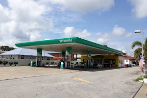 Petronas Pekan Bandar Diraja image