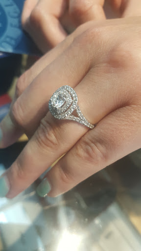 Jewelry Store «OC Diamond Estate Jewelry», reviews and photos, 138 S Glassell St, Orange, CA 92866, USA