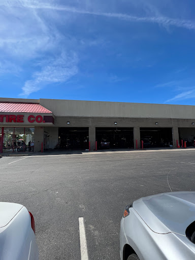 Tire Shop «Discount Tire Store - Indianapolis, IN», reviews and photos, 8302 N Michigan Rd, Indianapolis, IN 46268, USA