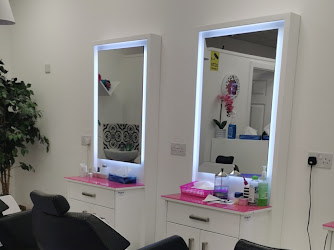 Shanta's Beauty Bar