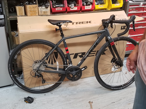 Bicycle Store «ADT Bike & Skate Shop (Arc De Triomphe Inc)», reviews and photos, 114-01 Jamaica Ave, Richmond Hill, NY 11418, USA