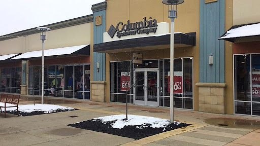 Sportswear Store «Columbia Sportswear Outlet Store at Cincinnati Premium Outlets», reviews and photos, 234 Premium Outlets Dr, Monroe, OH 45050, USA