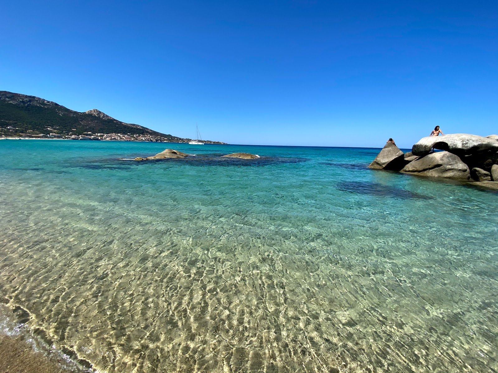 Fotografija Plaža Aregno z visok stopnjo čistoče