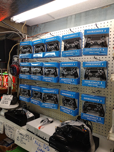 Pawn Shop «Mr Money Pawn & Gun Inc», reviews and photos, 3315 E Hillsborough Ave, Tampa, FL 33610, USA