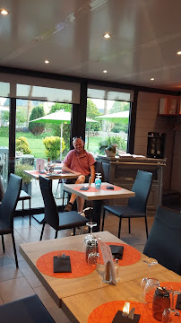 Atmosphère du Restaurant français Restaurant le Puits Fleuri à Vattetot-sur-Mer - n°10