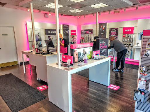 Cell Phone Store «T-Mobile», reviews and photos, 9251 Baltimore National Pike, Ellicott City, MD 21042, USA