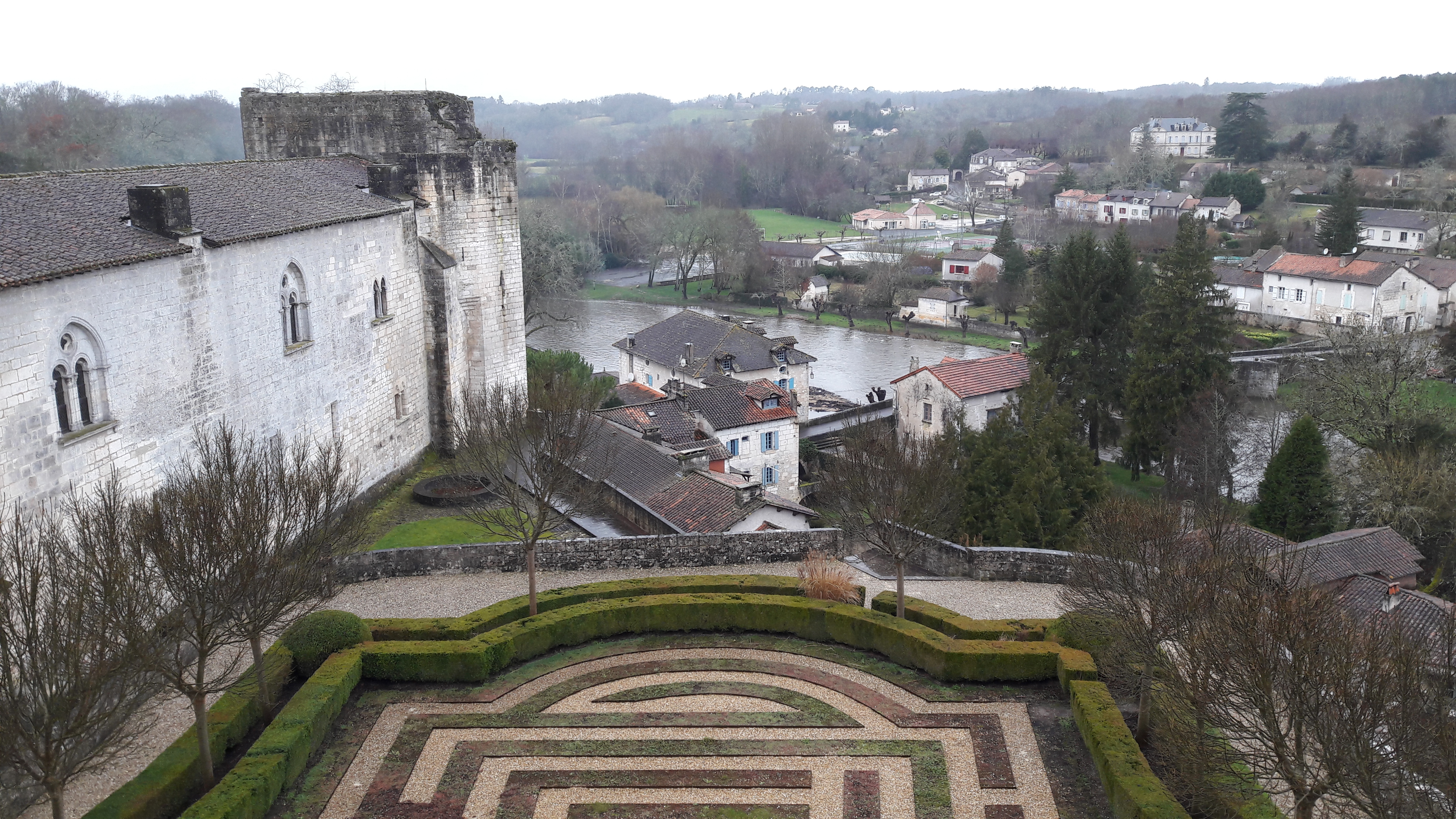Photo n° 26 de l'avis de PolAlex.e fait le 22/02/2018 à 07:40