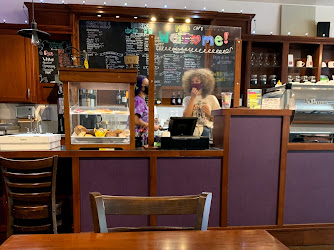 Vic's Café
