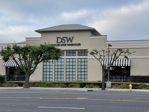 DSW Designer Shoe Warehouse, 3530 Stevens Creek Blvd, San Jose, CA 95117, USA, 