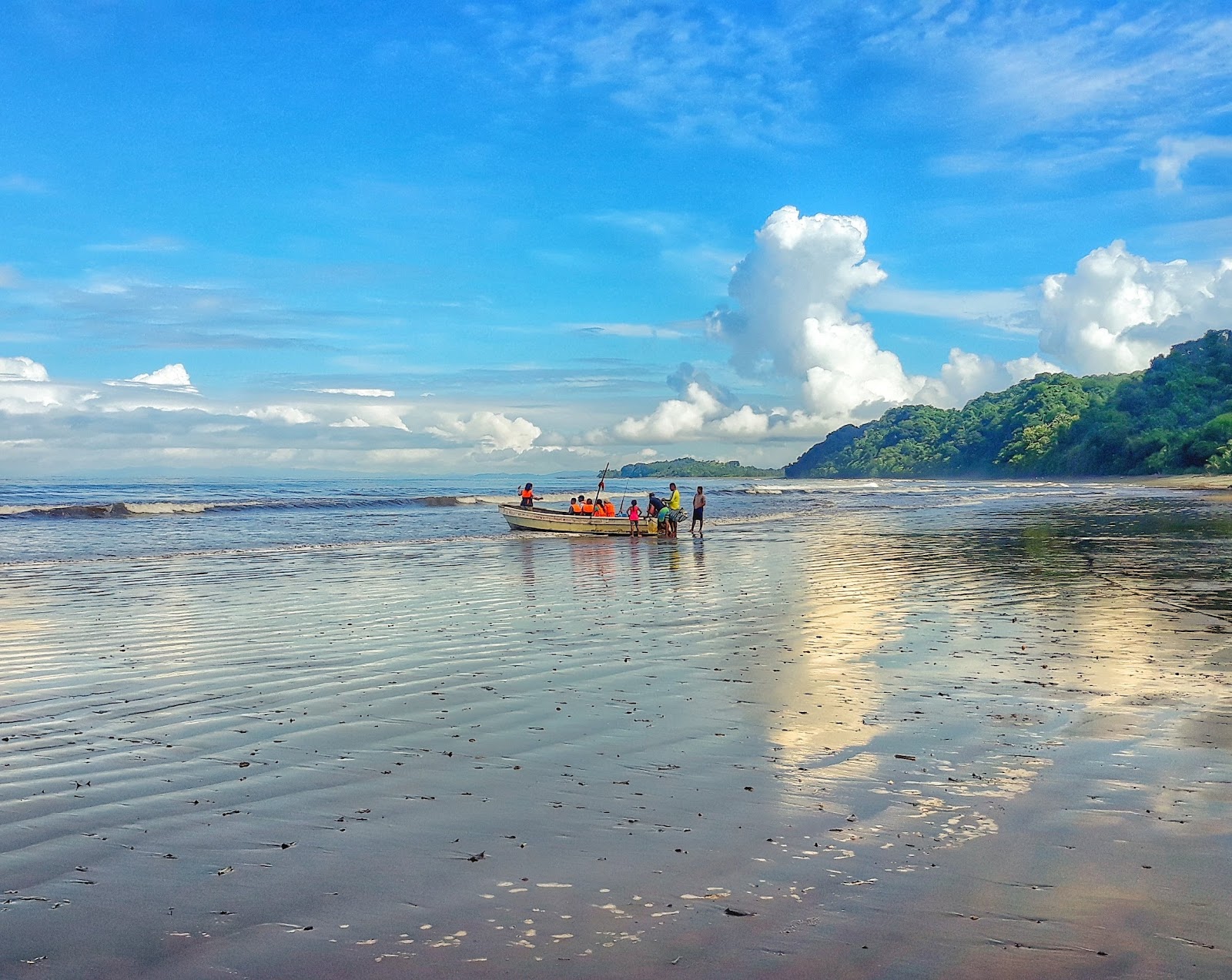 Foto van Torio Beach met gemiddeld niveau van netheid