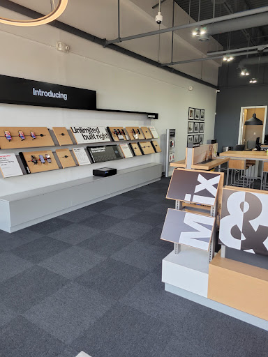 Cell Phone Store «Verizon Authorized Retailer - Wireless Zone», reviews and photos, 9290 Lee Rd, Brighton, MI 48116, USA