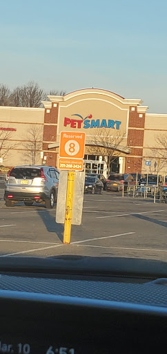 Pet Supply Store «PetSmart», reviews and photos, 2100 88th St, North Bergen, NJ 07047, USA