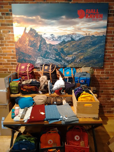 Clothing Store «Portland Dry Goods», reviews and photos, 235 Commercial St, Portland, ME 04101, USA