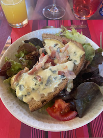 Salade César du Restaurant français Auberge Le Pisé à Marsac-en-Livradois - n°8