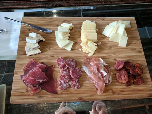 Wine Store «Cellar Rat Wine Merchants», reviews and photos, 1701 W Baltimore Ave, Kansas City, MO 64108, USA