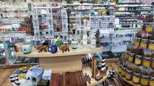 Tobacco Shop «Vape & Smoke Shop - Pines», reviews and photos, 2072 N University Dr, Pembroke Pines, FL 33024, USA
