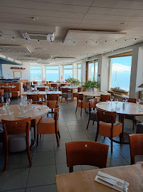 Atmosphère du Restaurant de fruits de mer Le Petit Poucet à Saint-Palais-sur-Mer - n°18
