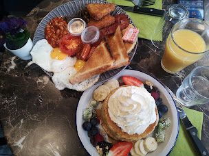 Photo n°40 de Sista Place à Bois-Colombes ()